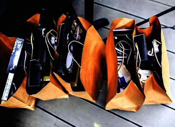 Taschen mit Broschüren und Faltblättern Taschen mit Broschüren und Faltblättern