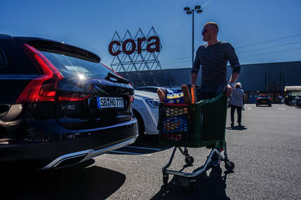 Saarbrücker Einkauf Bild 5 von 12 :   Saarbrücker Einkauf im Cora in Frankreich - Foto: Holger Kiefer